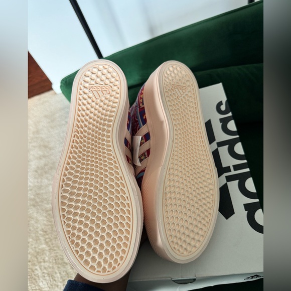 Adidas Bravada 2.0 Platform Mid Lifestyle Sneakers - Picture 8 of 8